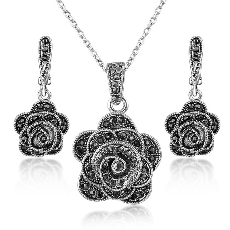 Factory Wholesale White Gold Flower Earring Necklace Jewelry Set