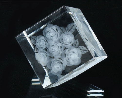 Crystal Cube with 3D Laser Inside