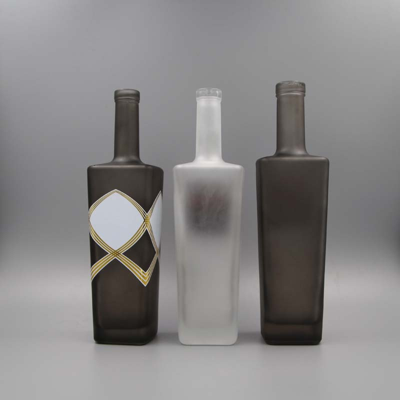 Factory Wholesale Transparent Different Capacity Empty Glass Bottle