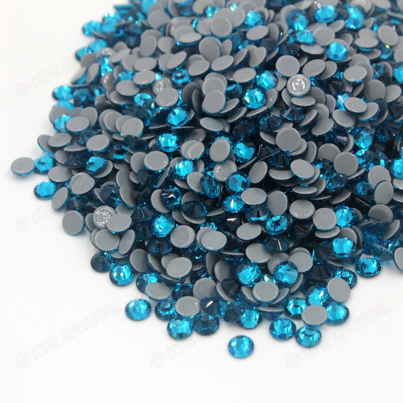 Wholesale Peacock Blue Color Round Hotfix Stone for Clothing