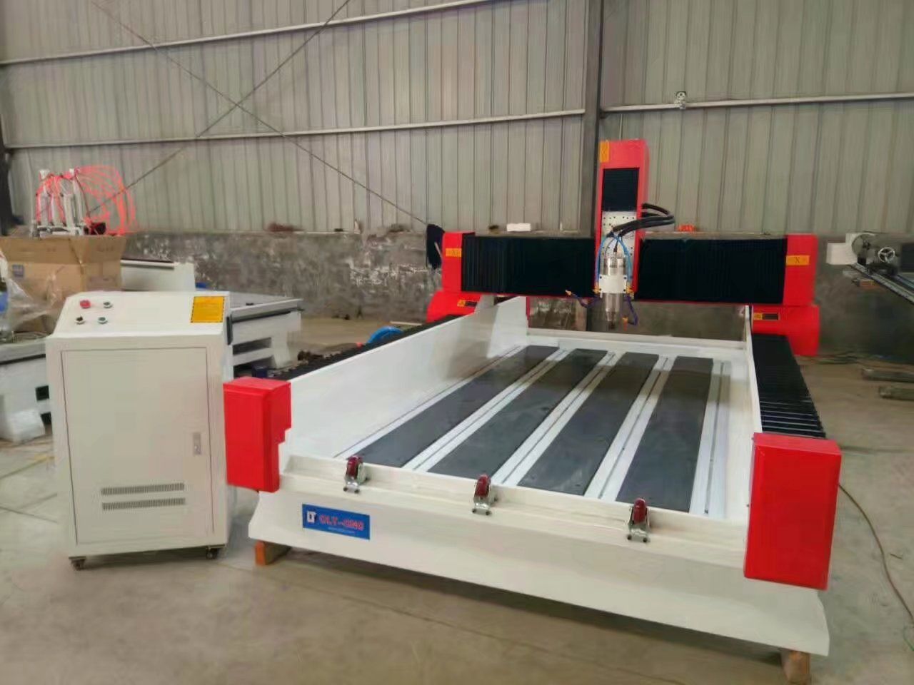 CNC Router Stone Carving Machine with 7.5kw Spindle