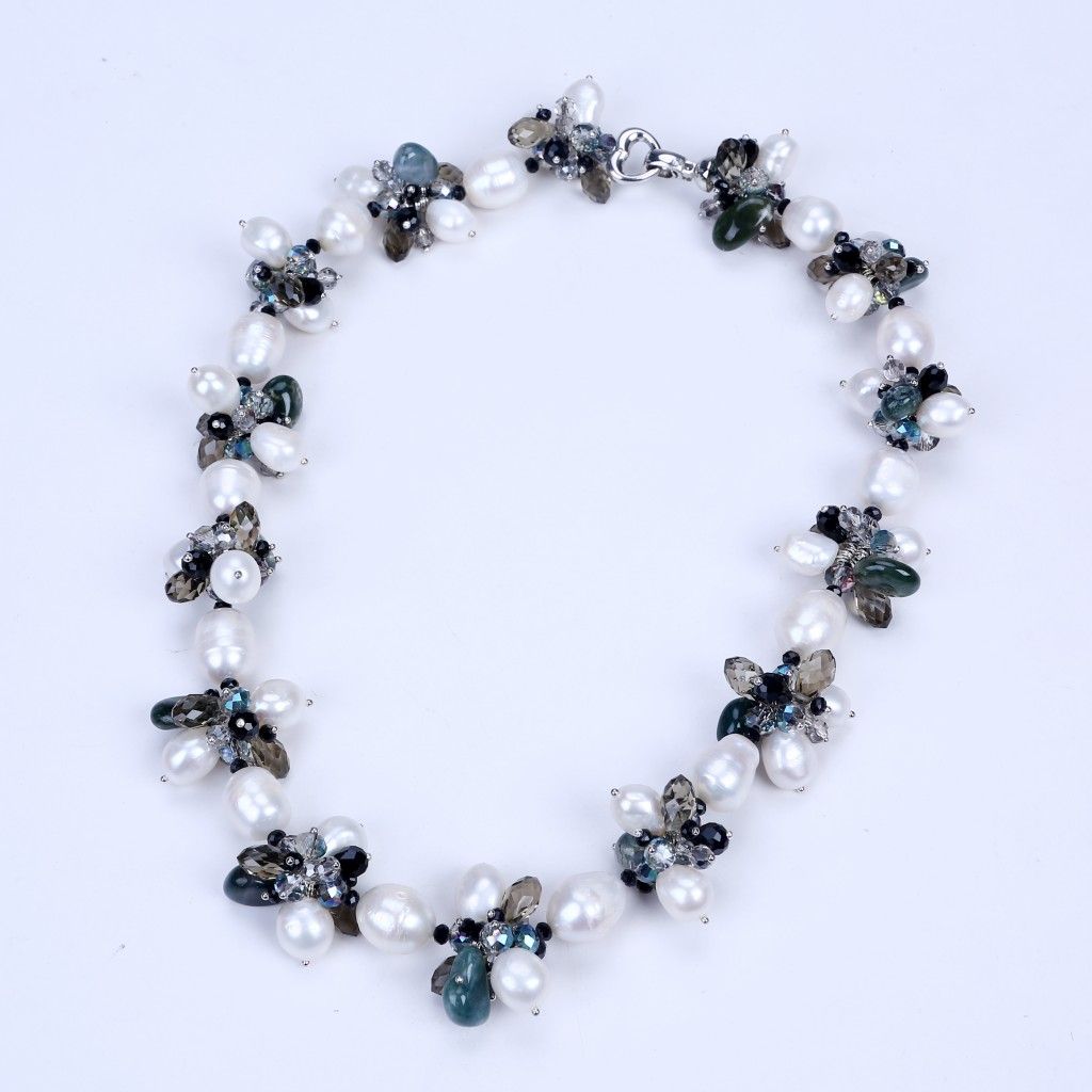 New Style Freshwater Pearl and Drop Shape Crystal Necklace