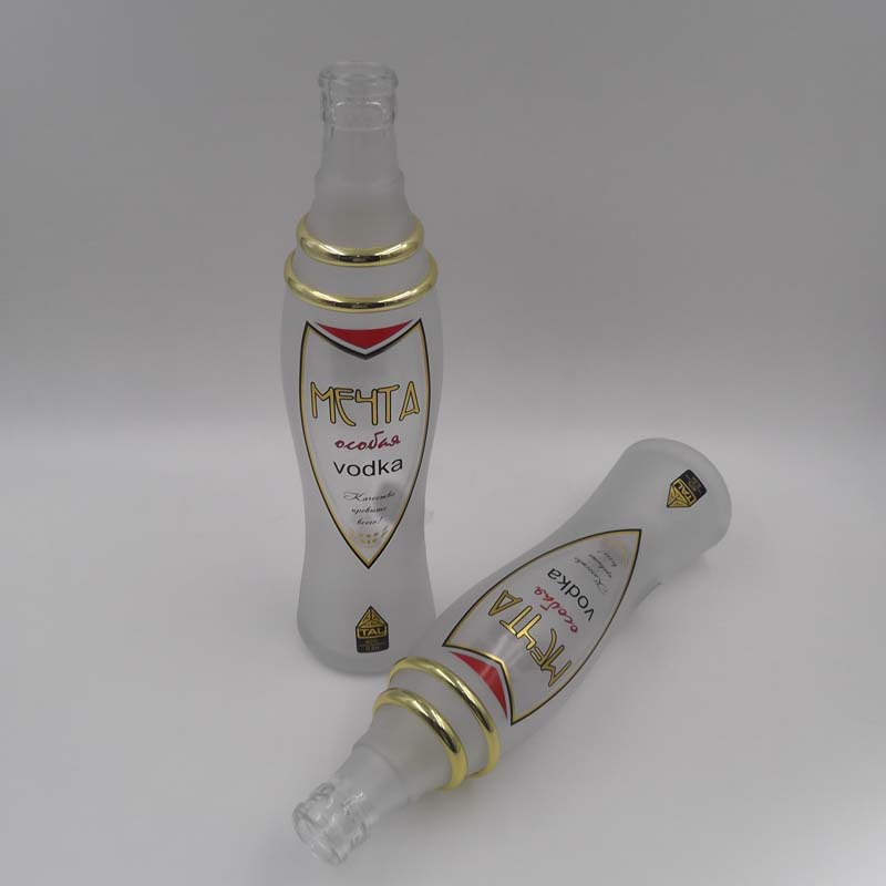 Heavy Base Glass Liquor Bottle Whiskey Wine Bottle with Stopper