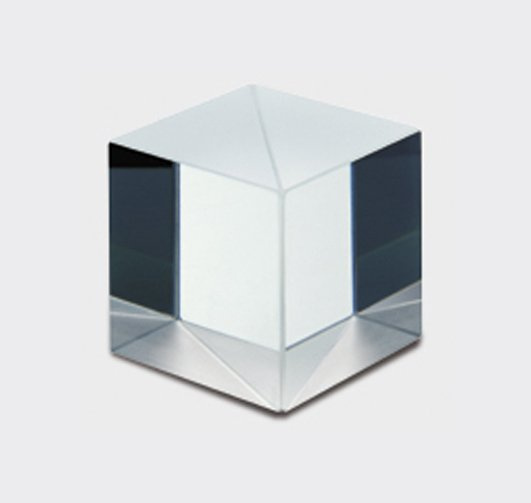 Low-Polarizing Cube Beamsplitters