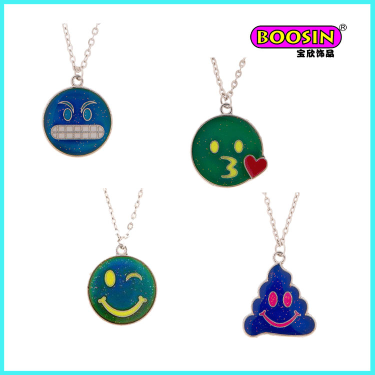 New Custom Made Fashion Silver Enamel Emoji Pendant Neckalce