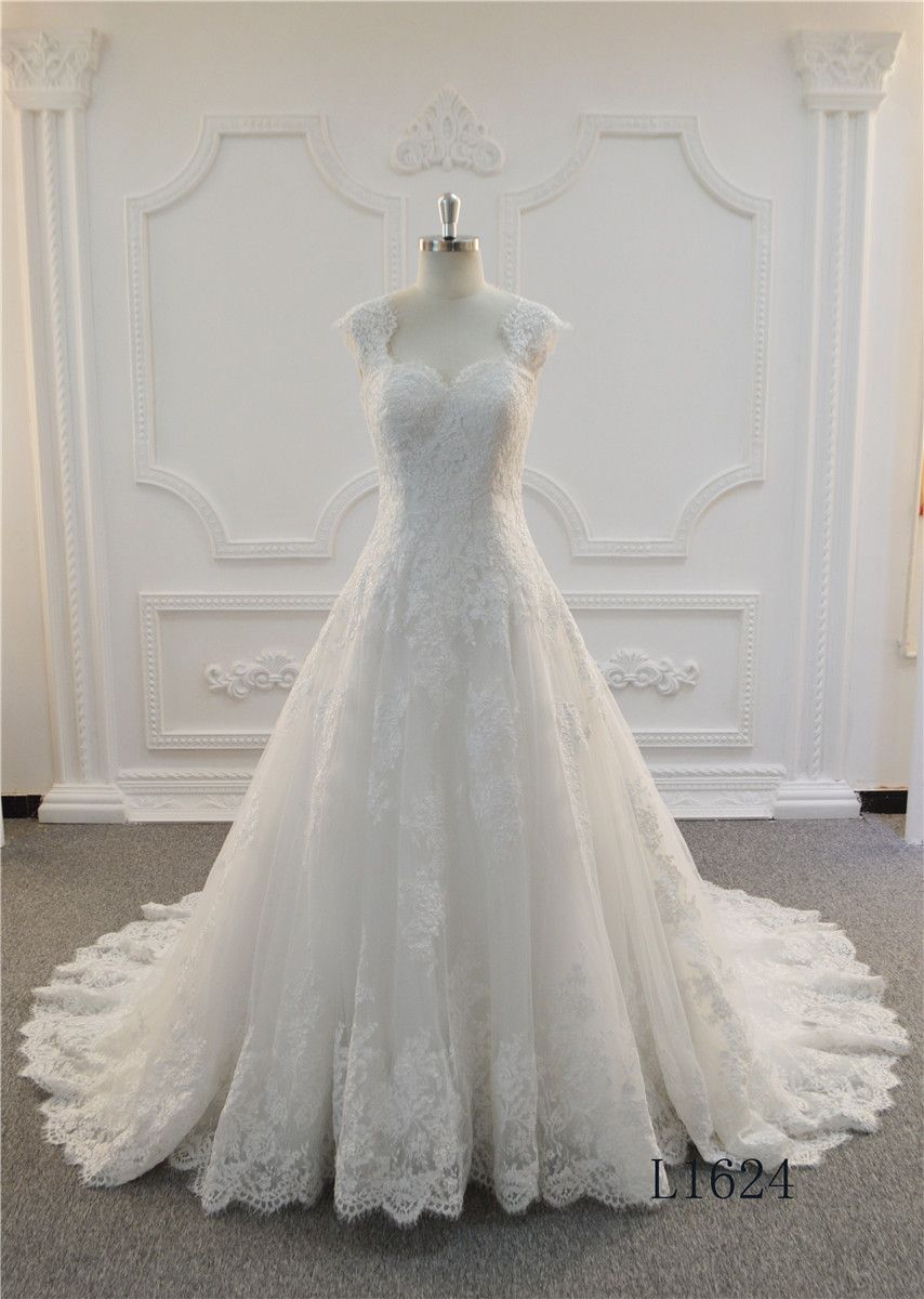Elegant Long Ivory Ball Gown Wedding Dress 2017 Lace Prom Dresses