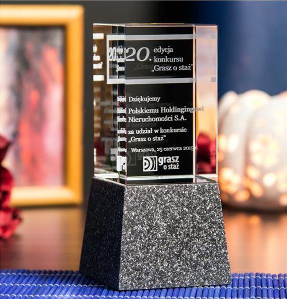 Crystal Cube with Granite Base for Souvenit Decoration