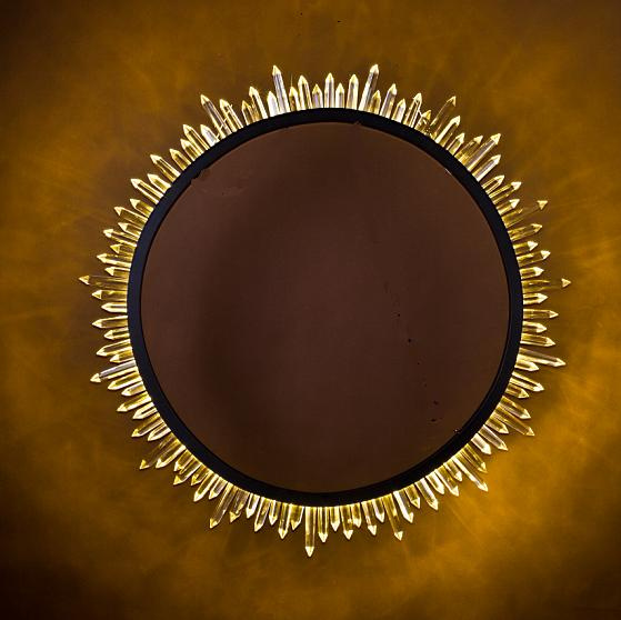 LED Wall Lamp with Crystals and Mirrors