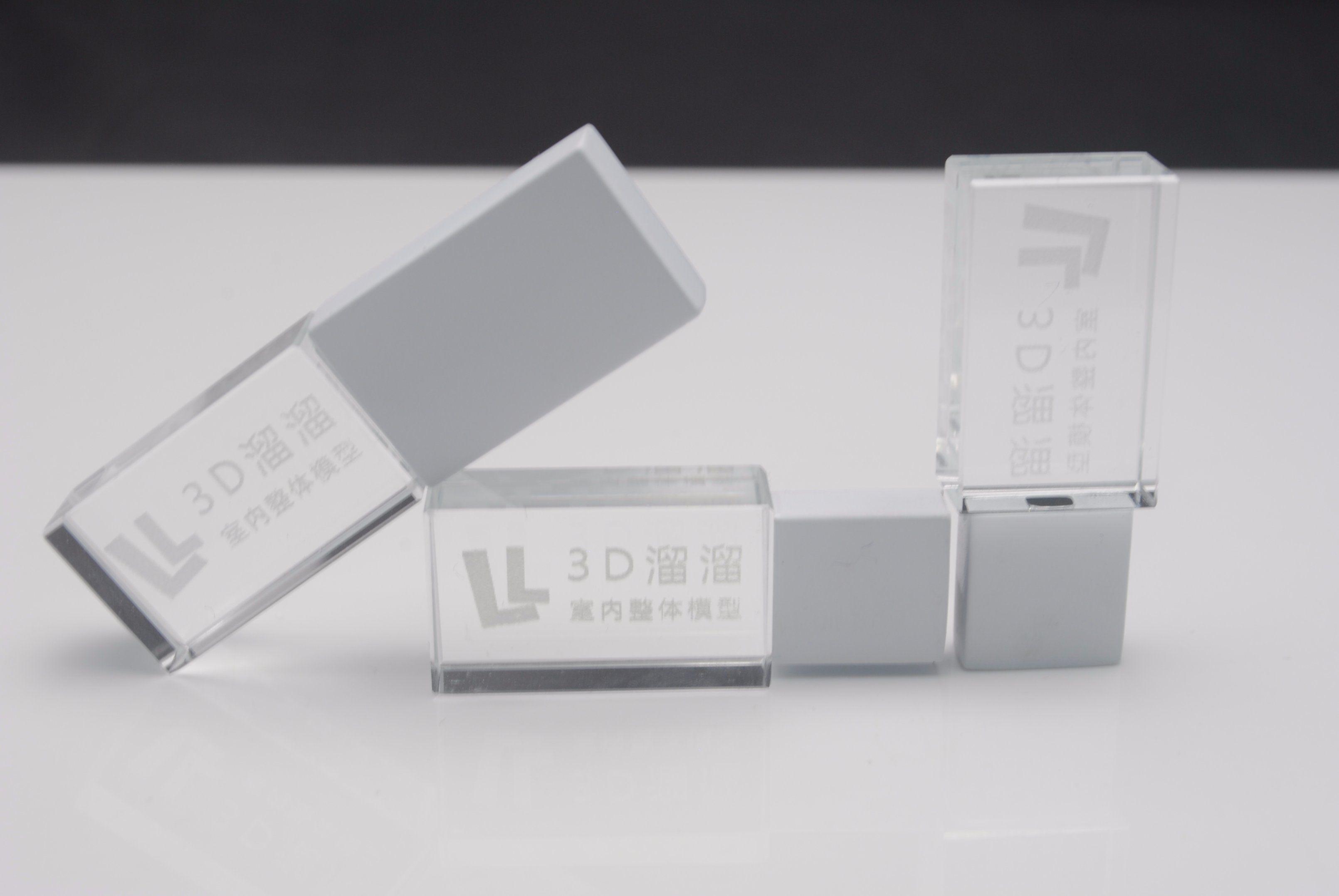 Promotional Gift Custom 3D Logo Glass Crystal USB Flash Drive Stick Strong LED Light with White Cap Wedding Birthday