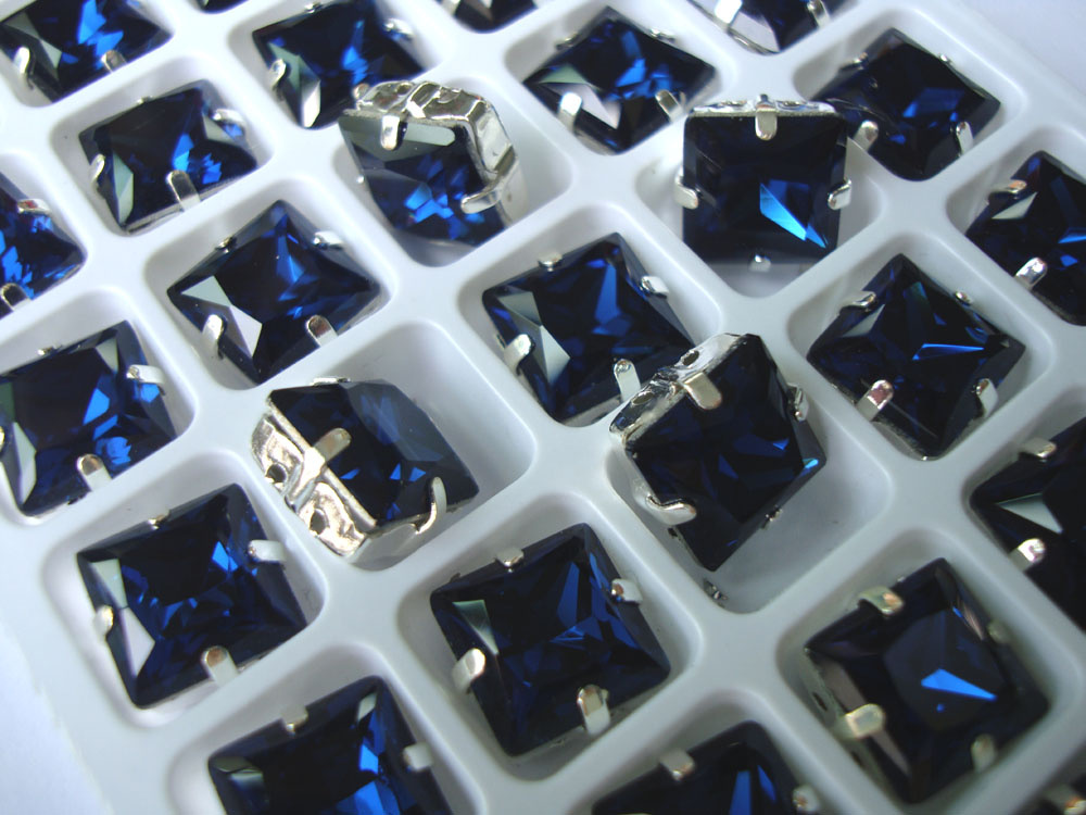 Square Crystal Accessory With Metal Claw