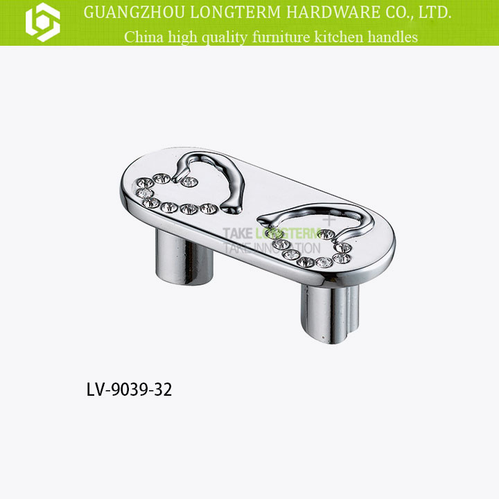 Different Size Love Shape Crystal Handle