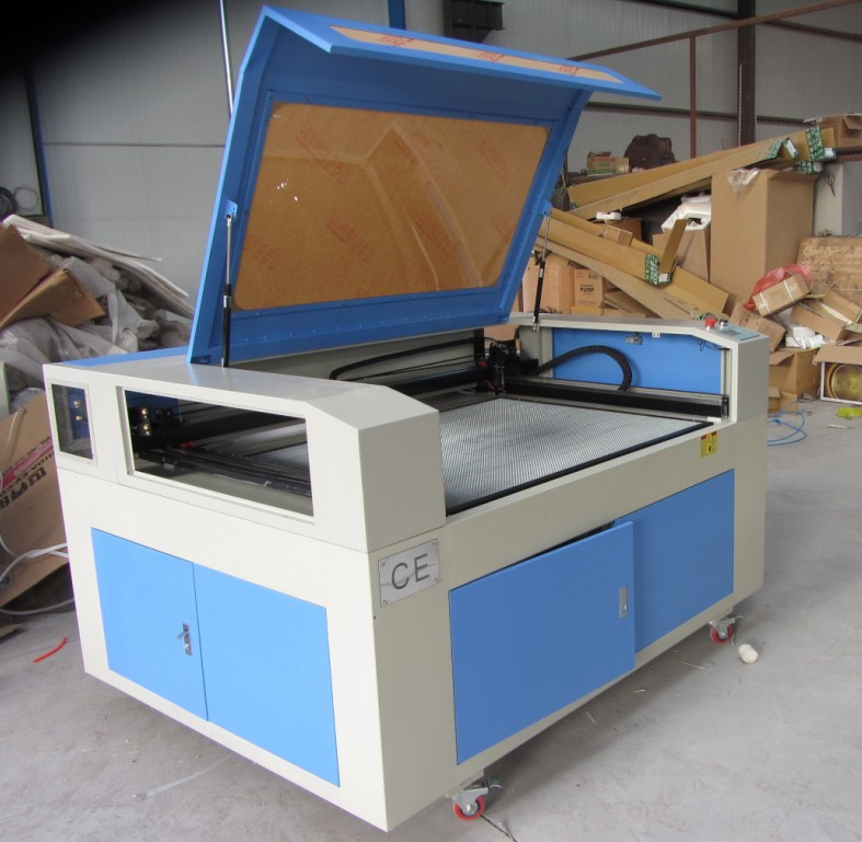 Two Years Warranty High Quality Laser Machine CO2