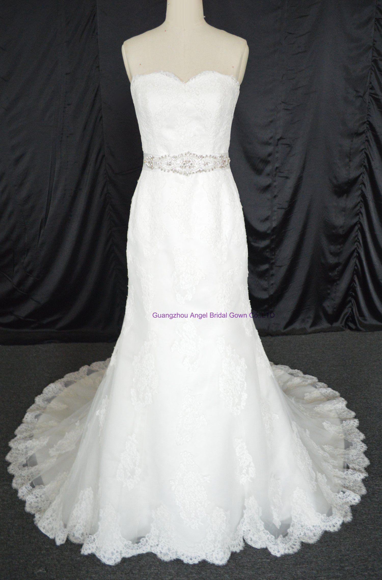 2015 New Arrival Arabic Crystal Ball Gown Bridal Wedding Gown
