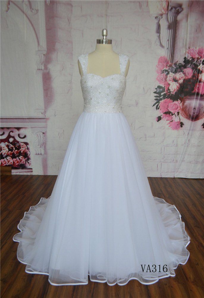 Sweetheart Beaded White Wedding Dress