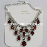 Lady Fashion Waterdrop Glass Crystal Pendant Necklace Costume Jewelry (JE0214)