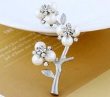 Fashion Butterfly Decorative Rhinestone Brooch Jewelry Safety Pins