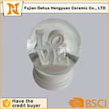 Custom Love Pattern Wedding Souvenirs Polyresin Snow Globe
