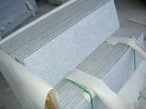 China Granite Indoor and Outdoor Steps and Stairs with Antislippery Stripe