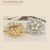 Custom Metal Rhinestone Flower Brooches with Pearls